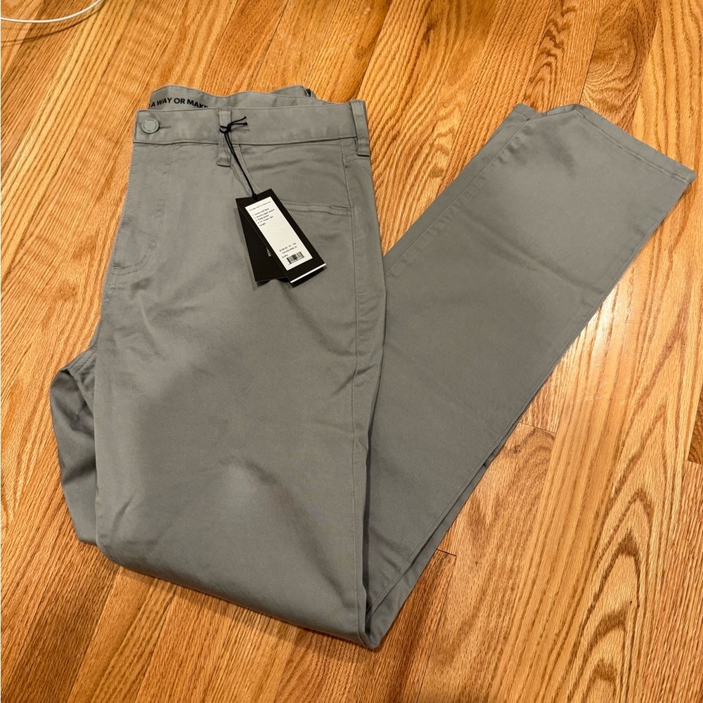 Brand New, NWT Rhone Everyday Five Pocket Pant, size 33, Griffin Gray